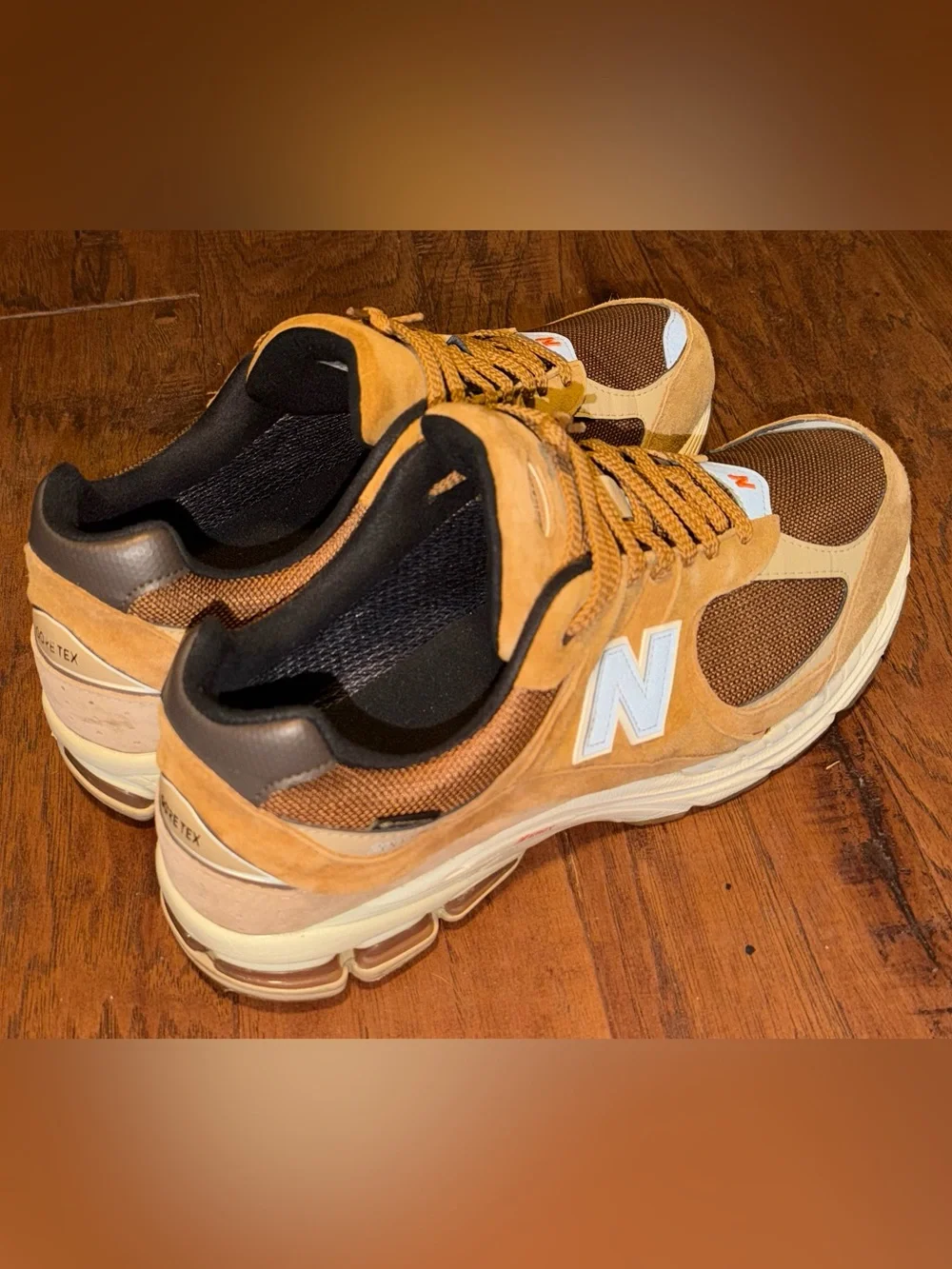 New Balance 2002R GORE-TEX Tobacco
